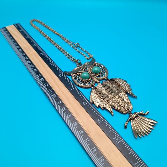 Vintage Articulated Owl Necklace, Green Cabochon Eyes, 1960s 1970s Jewelry - Picture 7 of 11
